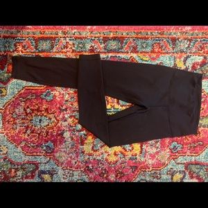 Lululemon Wunder Train High Rise 25” size 6